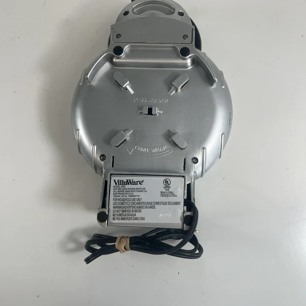 VillaWare UNO Belgian Waffle Maker Silver Round Waffler‎ 2002 1000W Electric